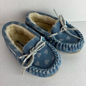 Minnetonka Fleece-Lined Girls’ Slippers NWOT